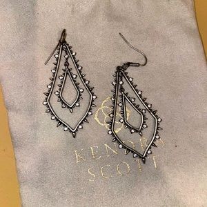 Kendra Scott Alice drop earrings in Antique silver